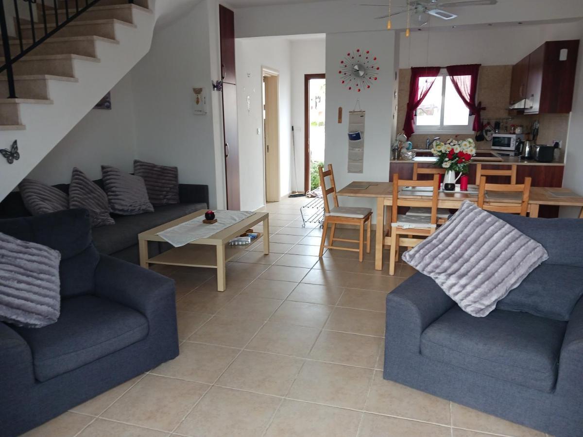 Willa Beautiful 2-Bed House In Mandria  Zewnętrze zdjęcie